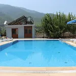 Emir Palas Hotel 2* Ekincik