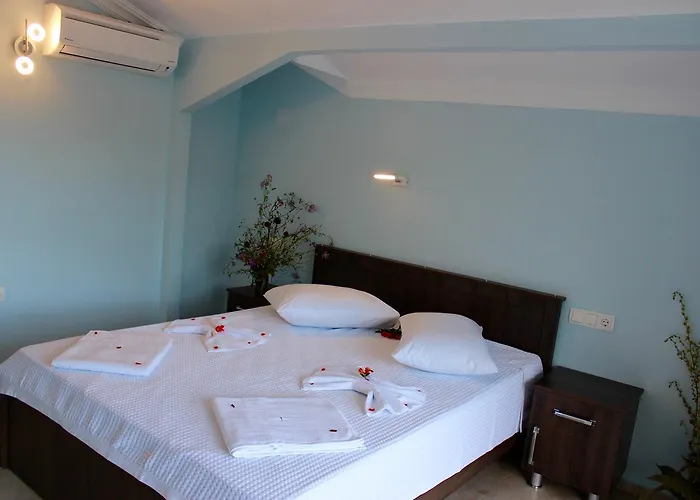 מלון Emir Palas Hotel 2*
