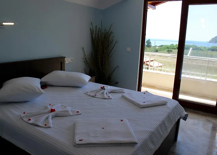 Emir Palas Hotel מלון